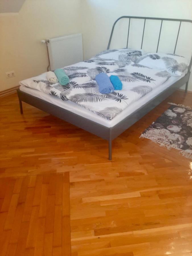 Arbeiterquartiere In Wien Donaustadt Mit Gemeinschaftskuche Und Bad - Hacklerzimmer Esterno foto