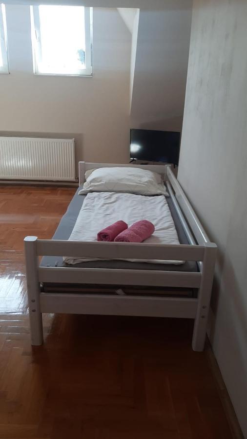 Arbeiterquartiere In Wien Donaustadt Mit Gemeinschaftskuche Und Bad - Hacklerzimmer Esterno foto