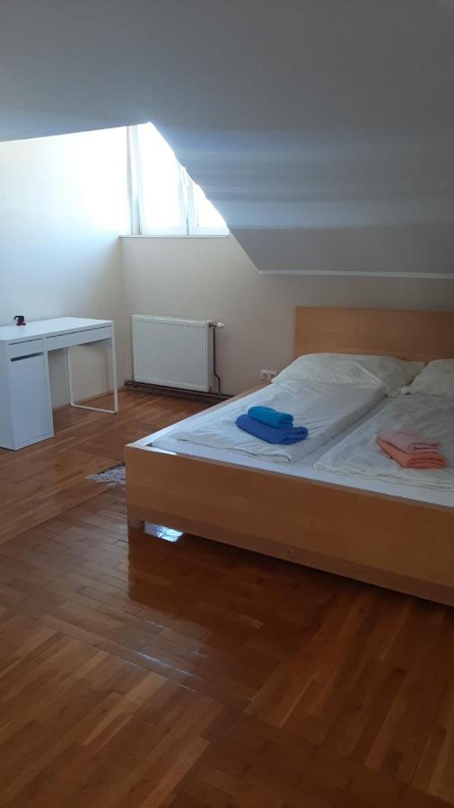 Arbeiterquartiere In Wien Donaustadt Mit Gemeinschaftskuche Und Bad - Hacklerzimmer Esterno foto